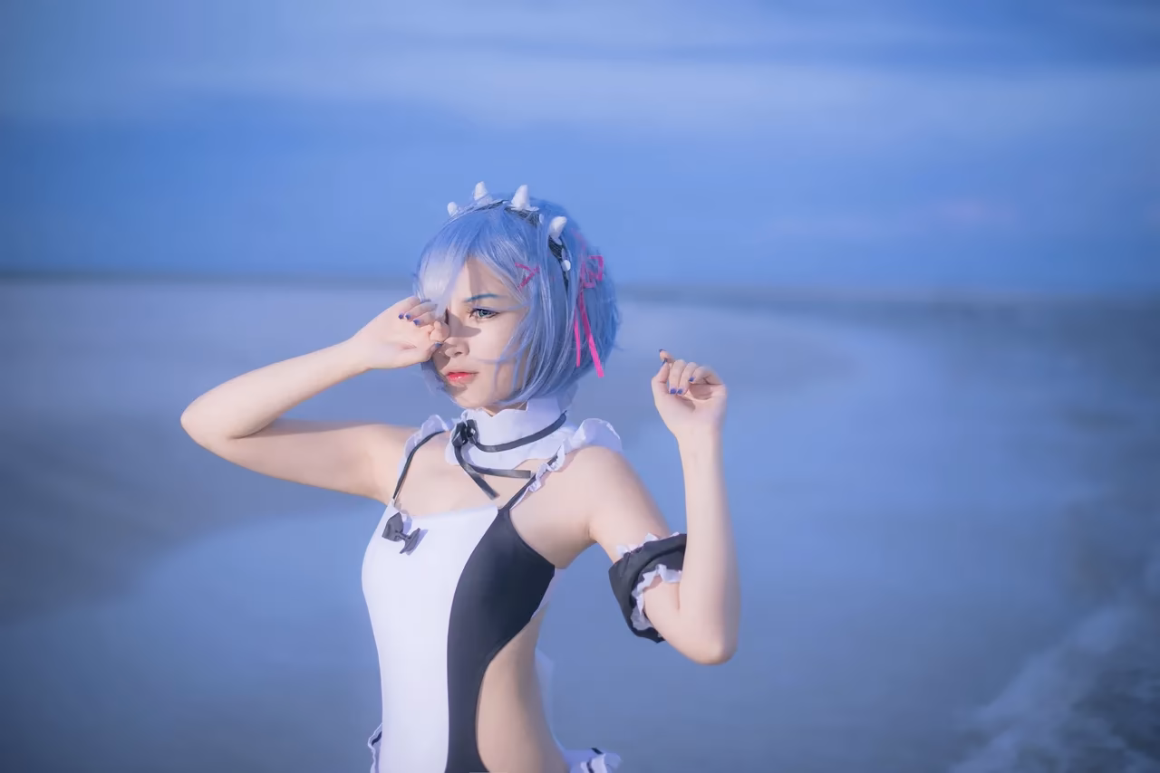Erzuo Nisa as Rem — cosplay photo 3 of 14