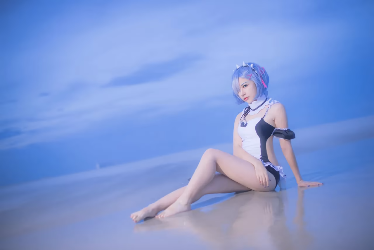 Erzuo Nisa as Rem — cosplay photo 7 of 14