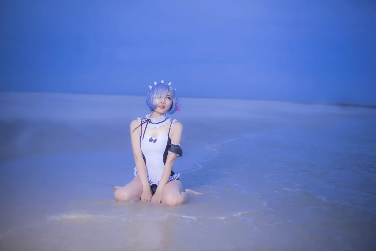 Erzuo Nisa as Rem — cosplay photo 9 of 14