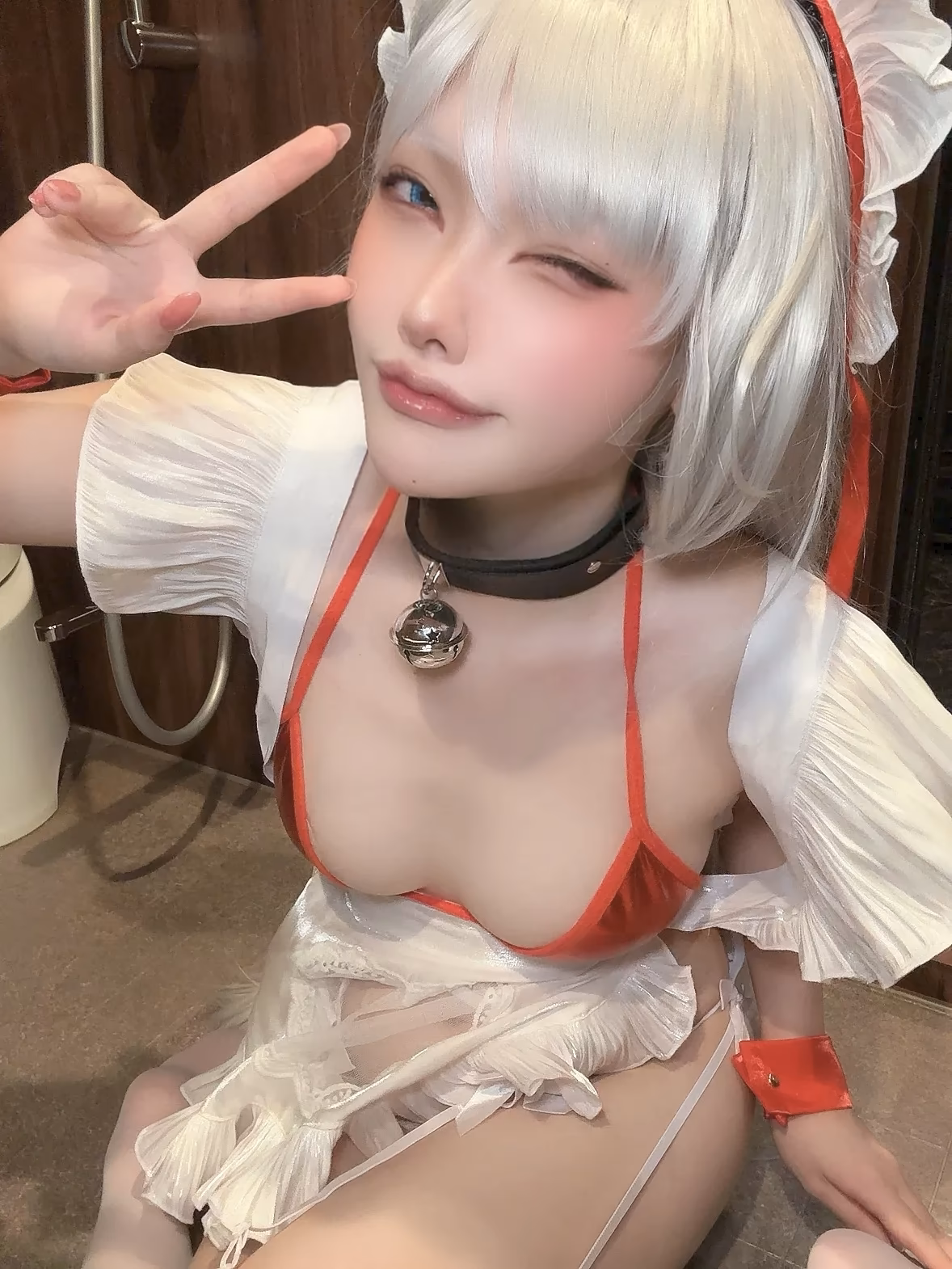 Etocha as Belfast — cosplay photo 13 of 90