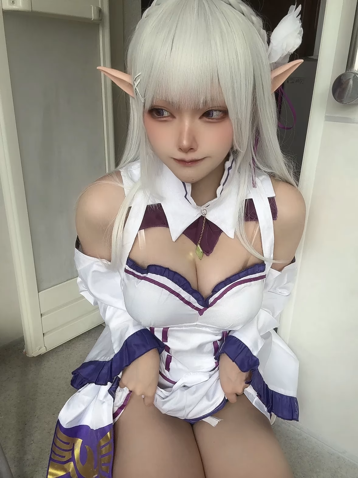Etocha as Emilia — cosplay photo 21 of 91