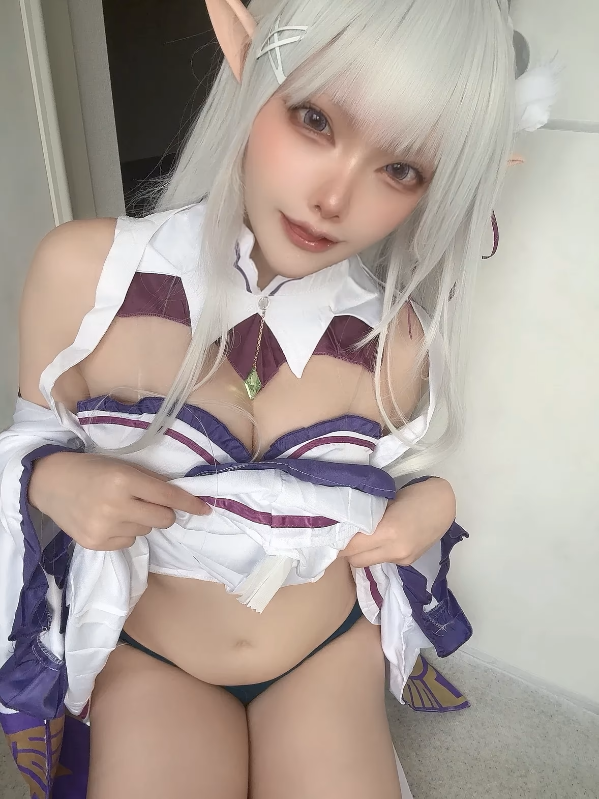 Etocha as Emilia — cosplay photo 49 of 91