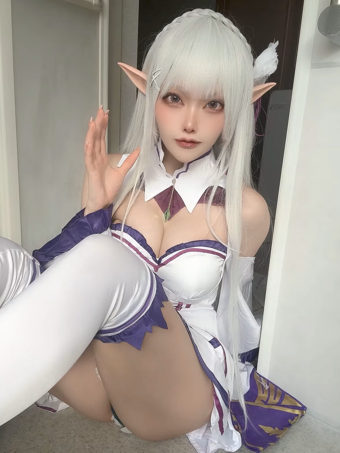 Etocha as Emilia — cosplay photo 7 of 91
