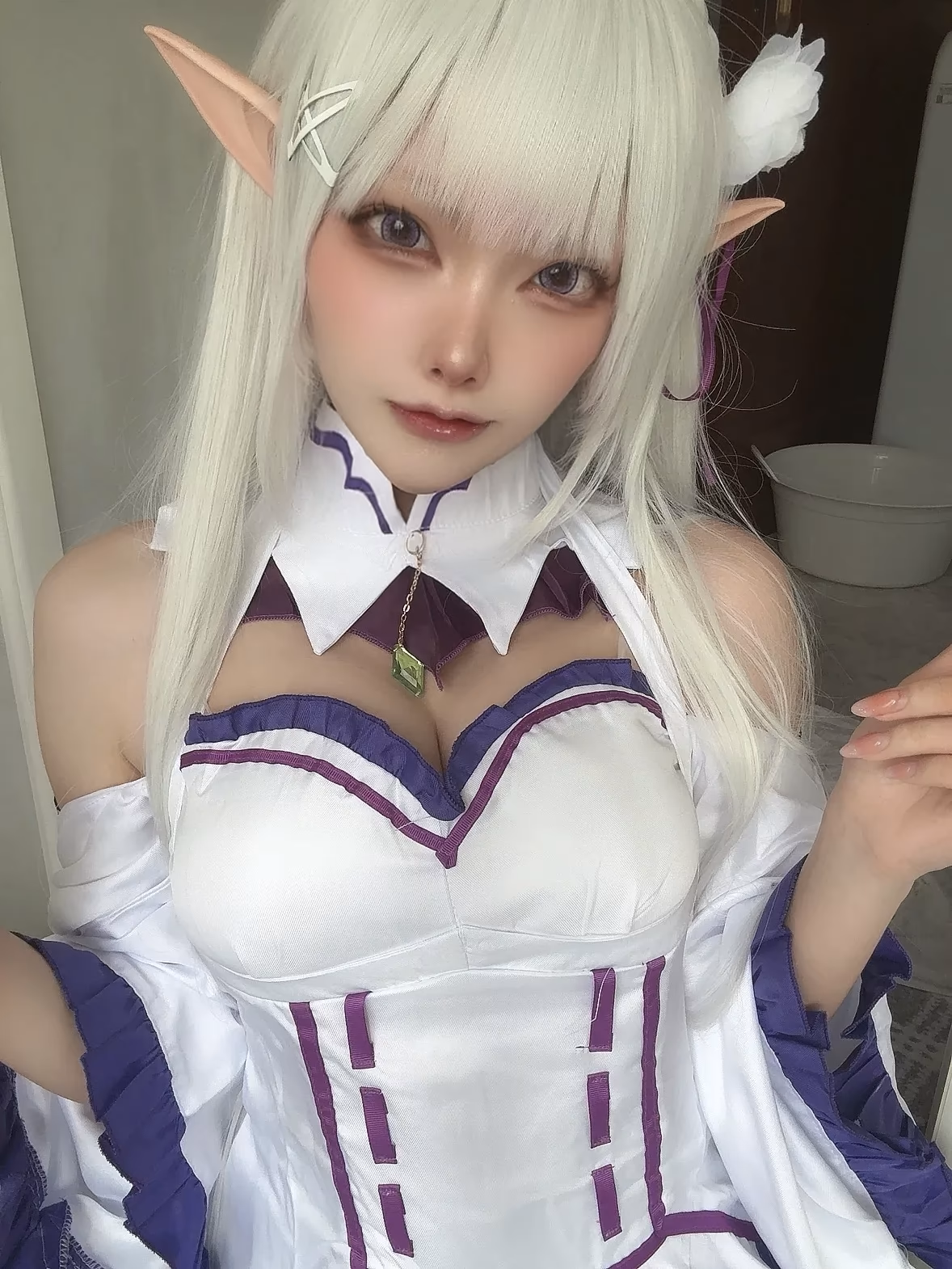 Etocha as Emilia — cosplay photo 82 of 91