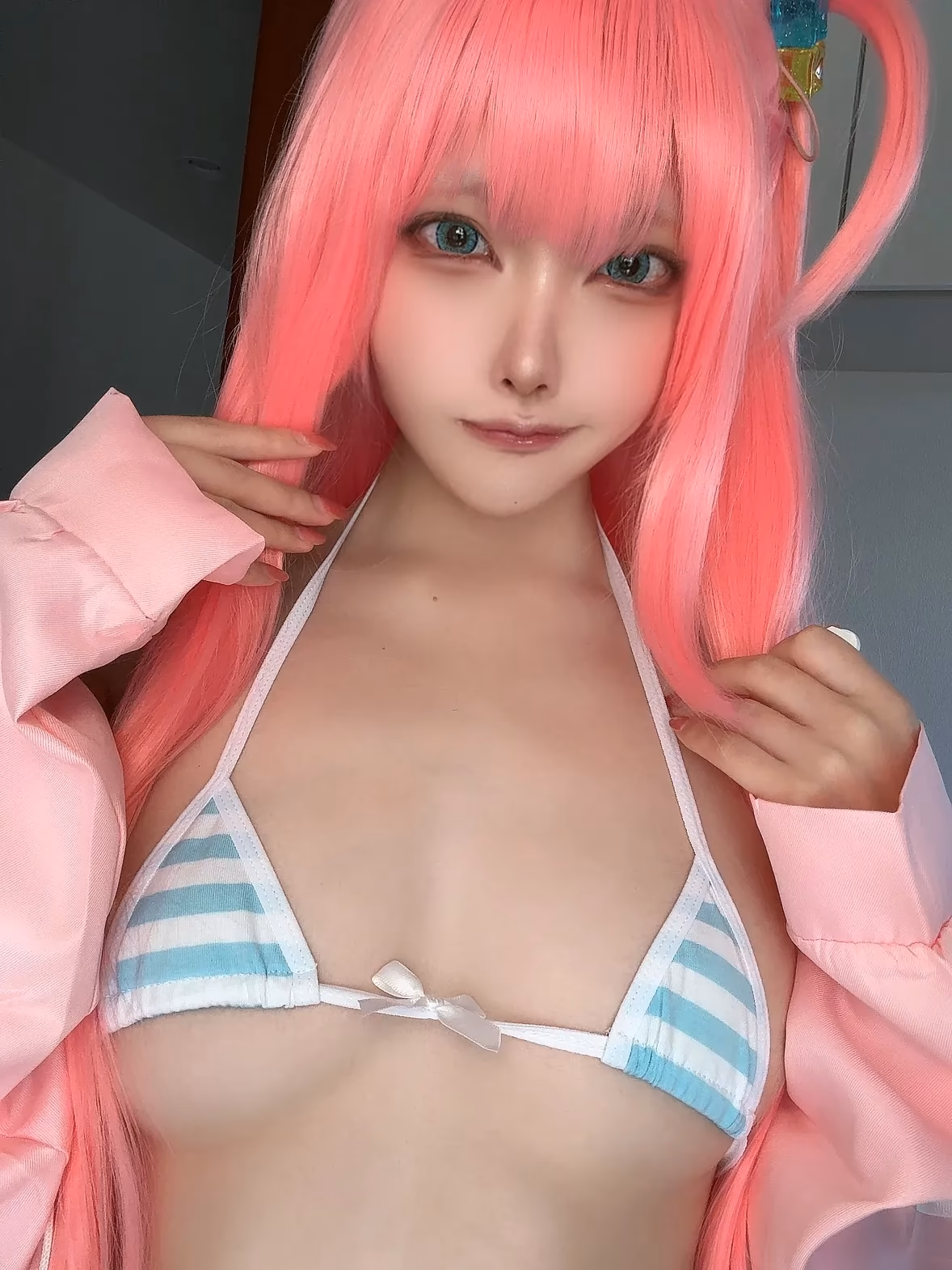 Etocha as Hitori Gotoh — cosplay photo 103 of 129