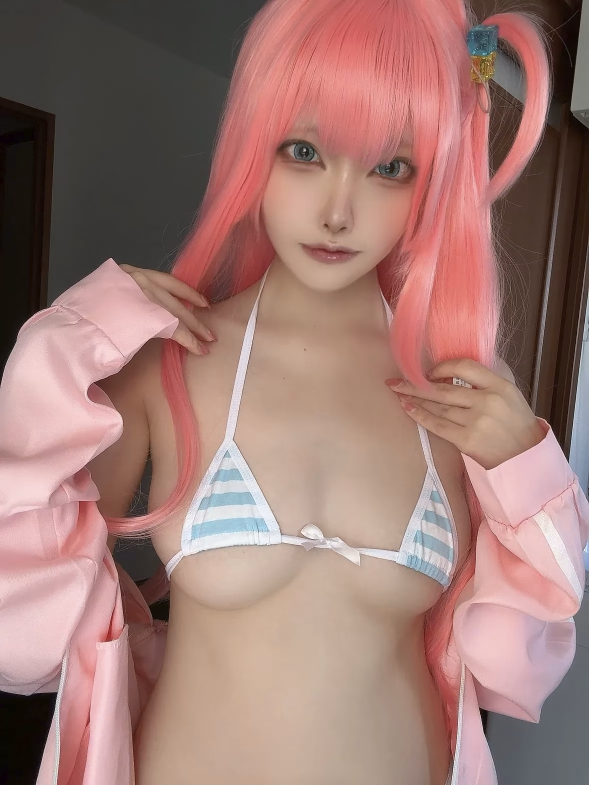 Etocha as Hitori Gotoh — cosplay photo 33 of 129