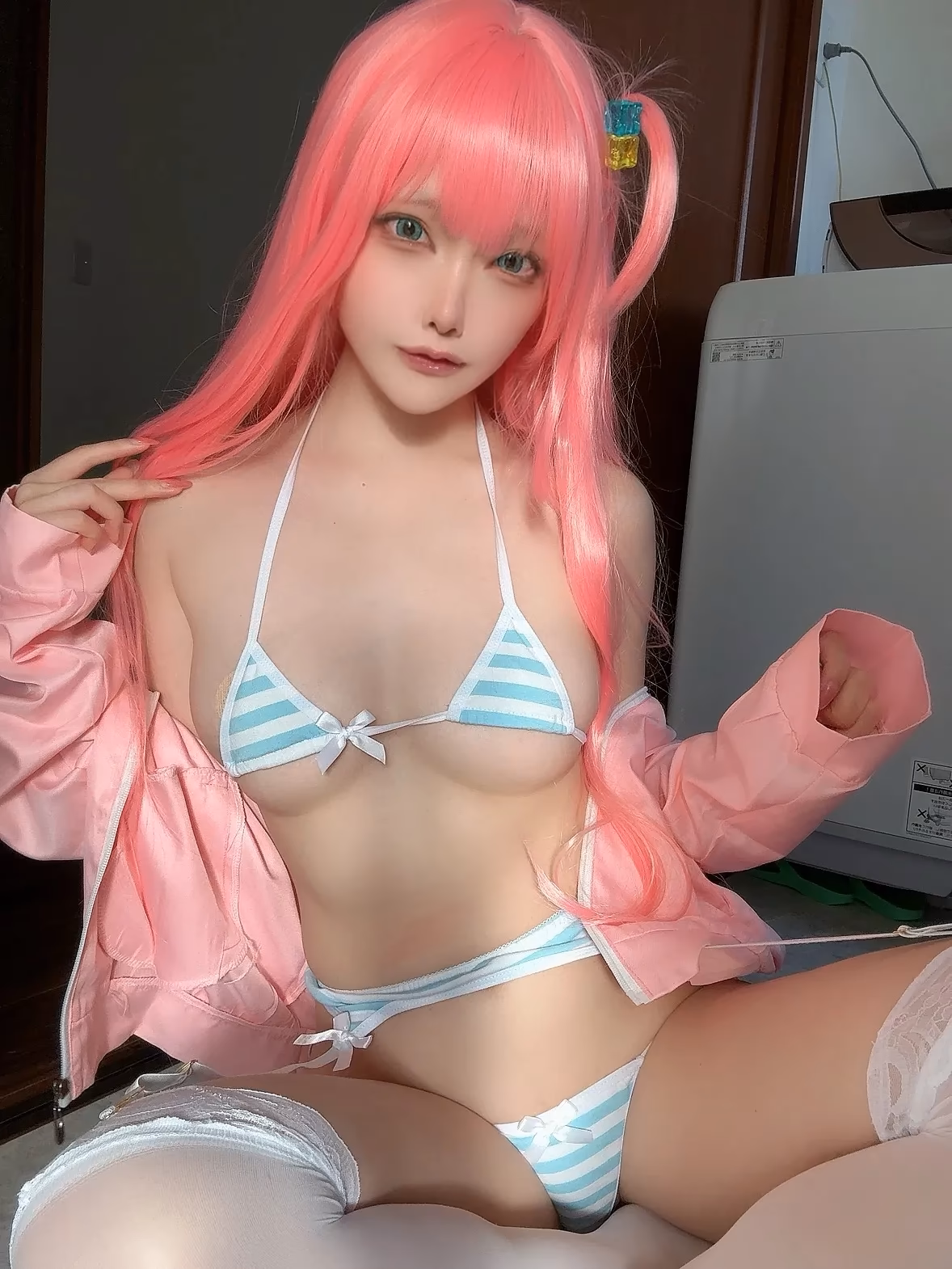 Etocha as Hitori Gotoh — cosplay photo 84 of 129