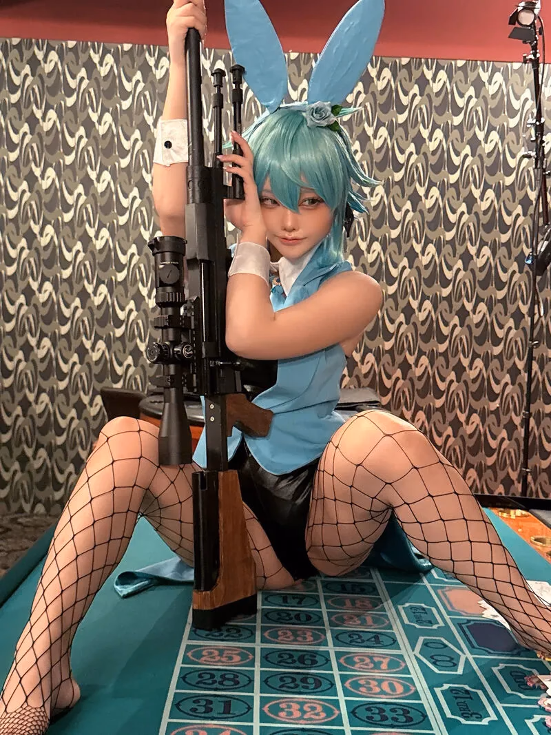 Etocha as Sinon (Shino Asada) — cosplay photo 31 of 65
