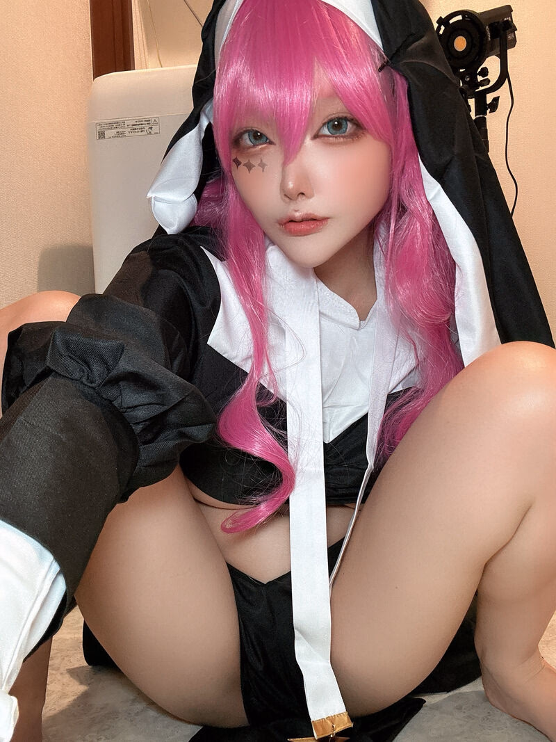 Etocha as Sister Gigant — cosplay photo 3 of 70