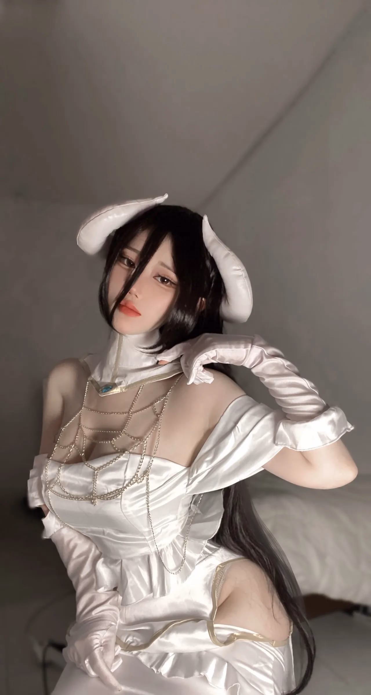 evawxsh as Albedo — cosplay photo 4 of 6