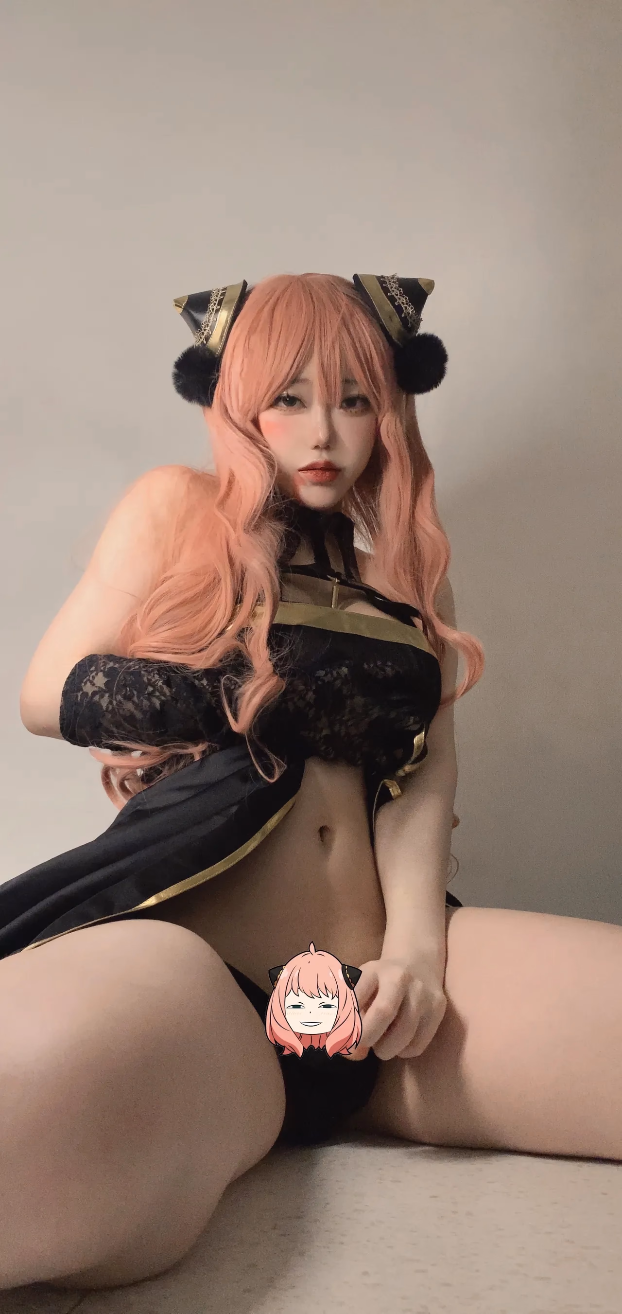 evawxsh as Anya Forger — cosplay photo 4 of 7
