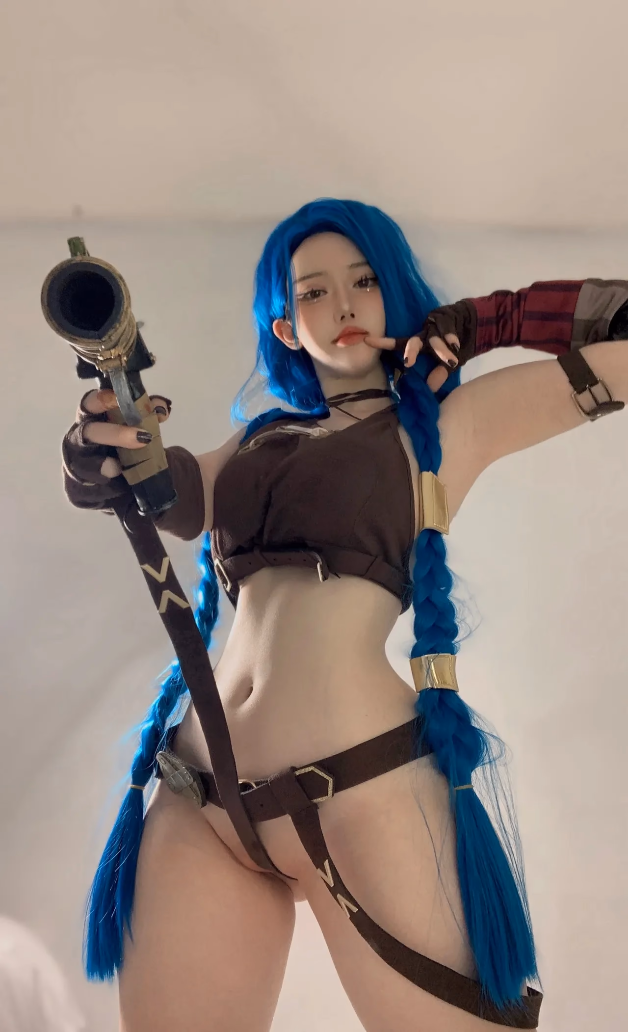 evawxsh as Jinx — cosplay photo 3 of 6