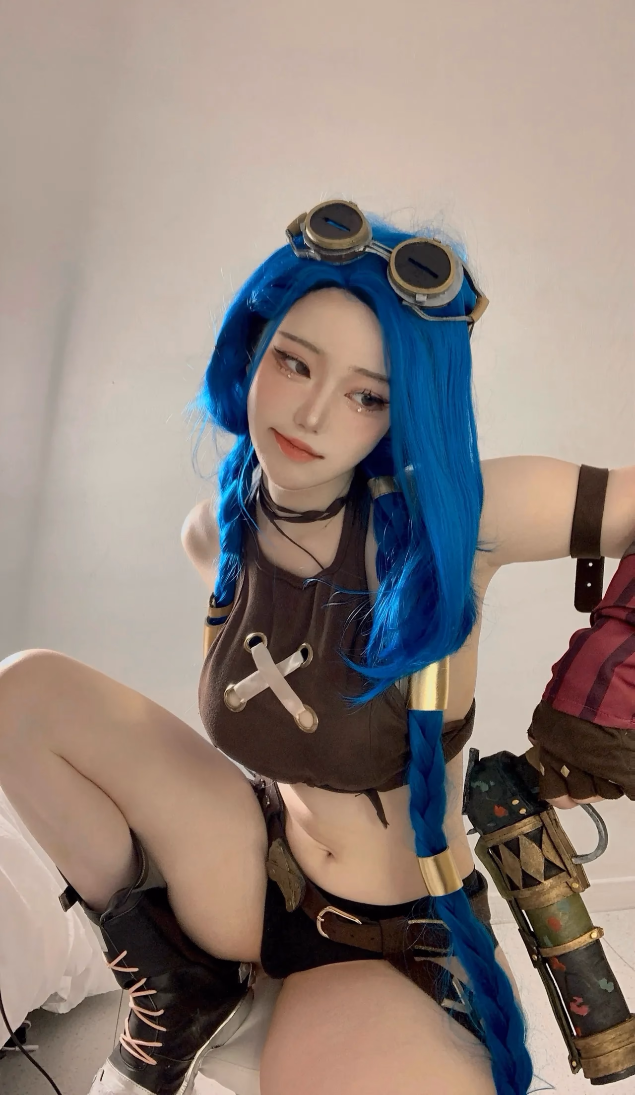 evawxsh as Jinx — cosplay photo 5 of 6