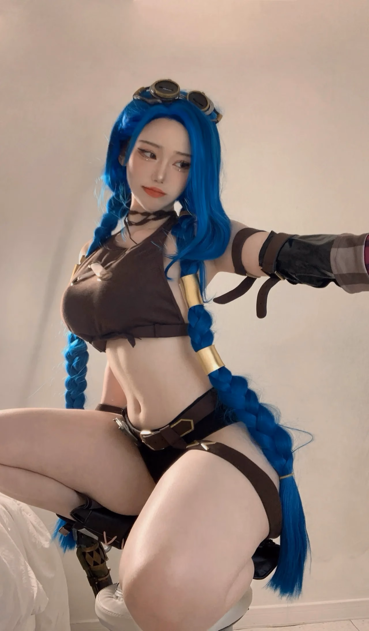 evawxsh as Jinx — cosplay photo 6 of 6