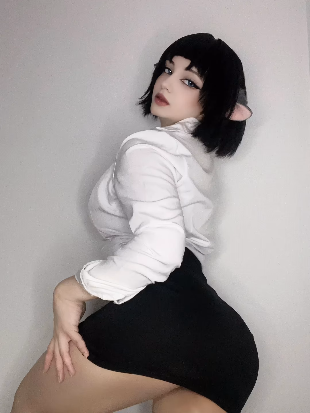 Evelinaava as Jane Doe — cosplay photo 2 of 8
