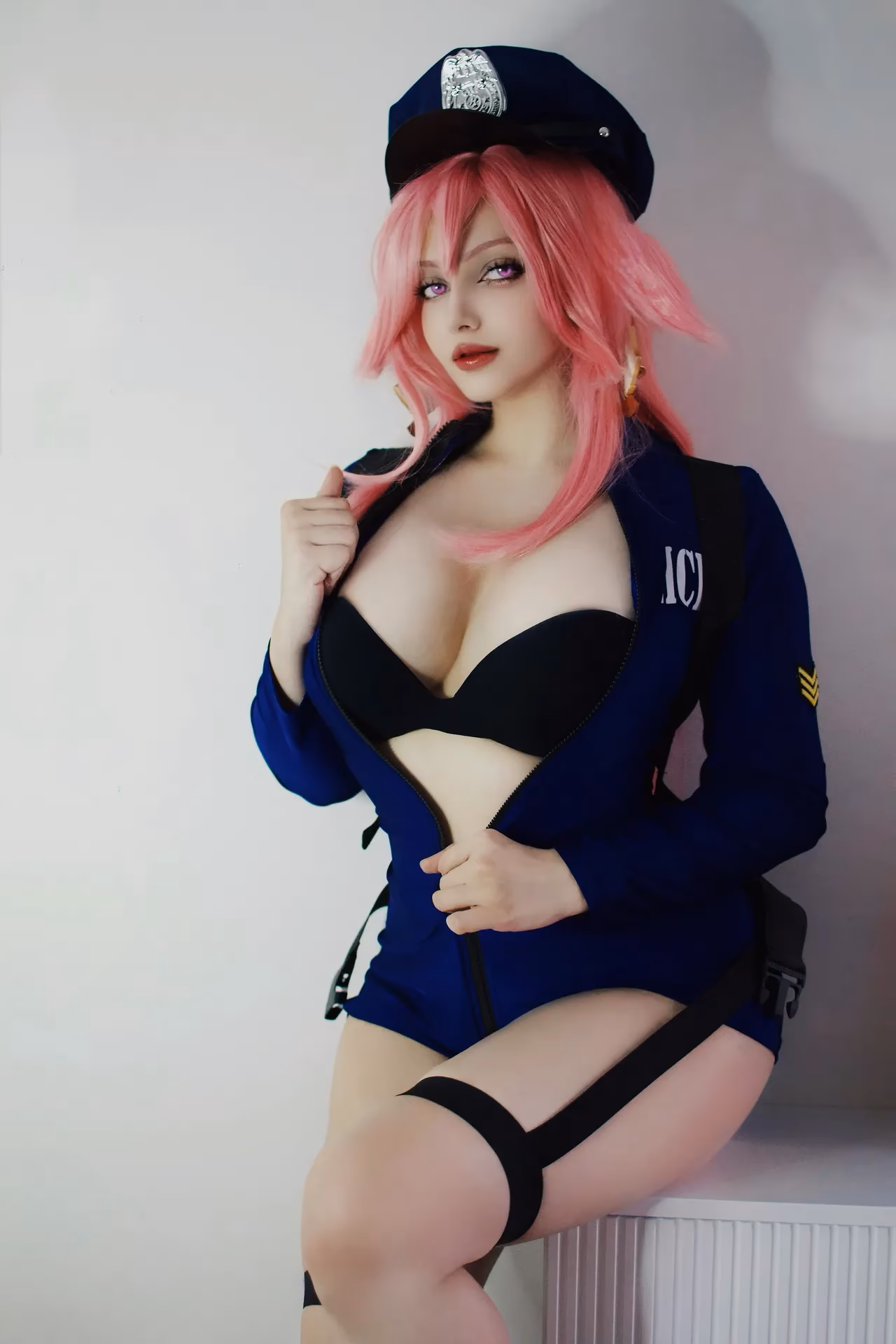 Evelinaava as Yae Miko — cosplay photo 7 of 12
