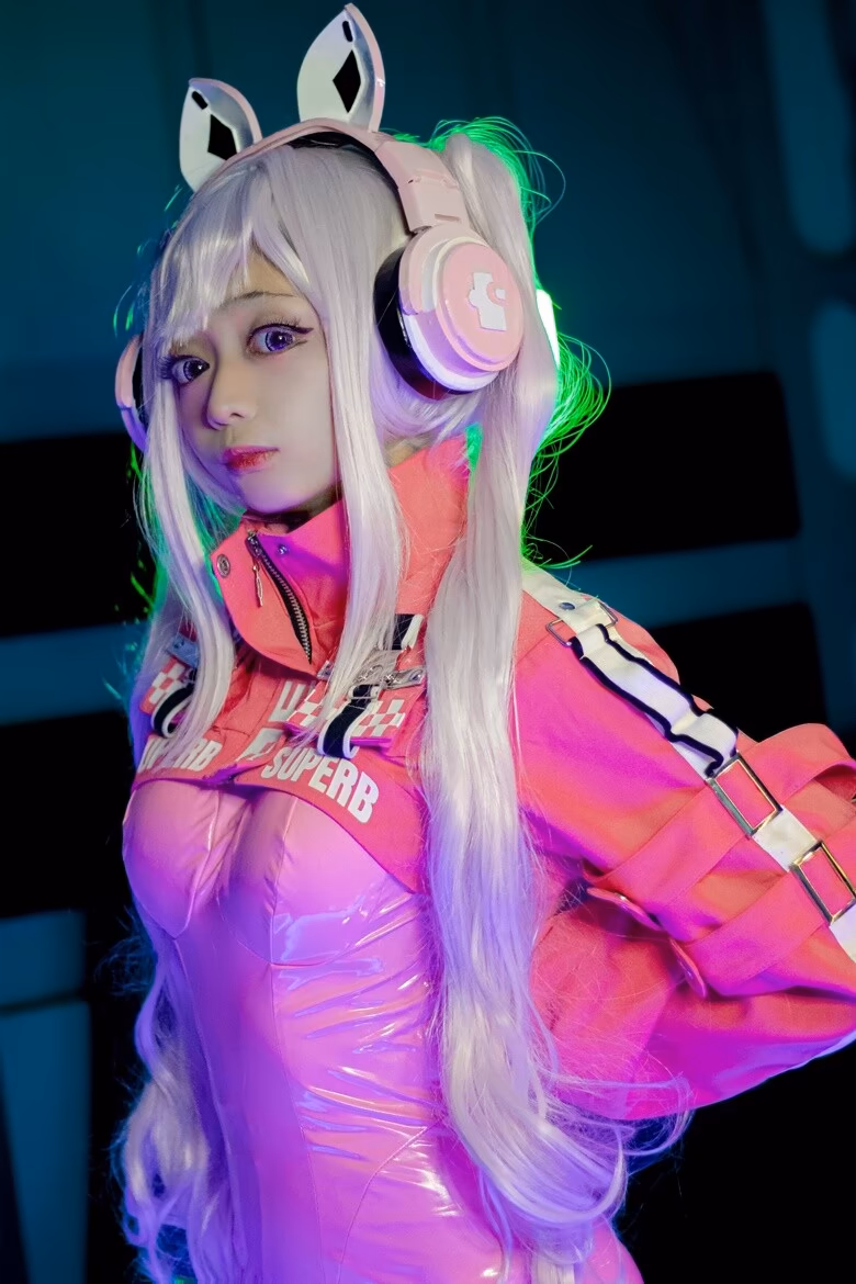 Evil Overlord Gabo as Alice — cosplay photo 3 of 35