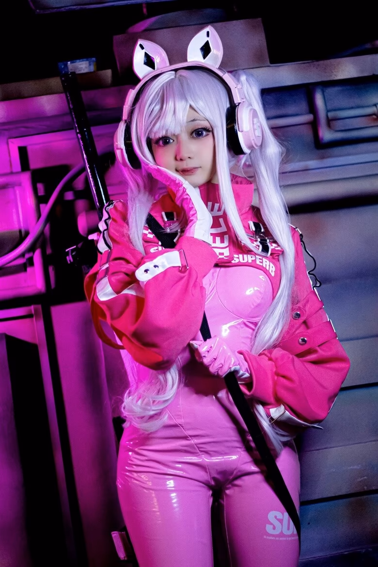 Evil Overlord Gabo as Alice — cosplay photo 31 of 35
