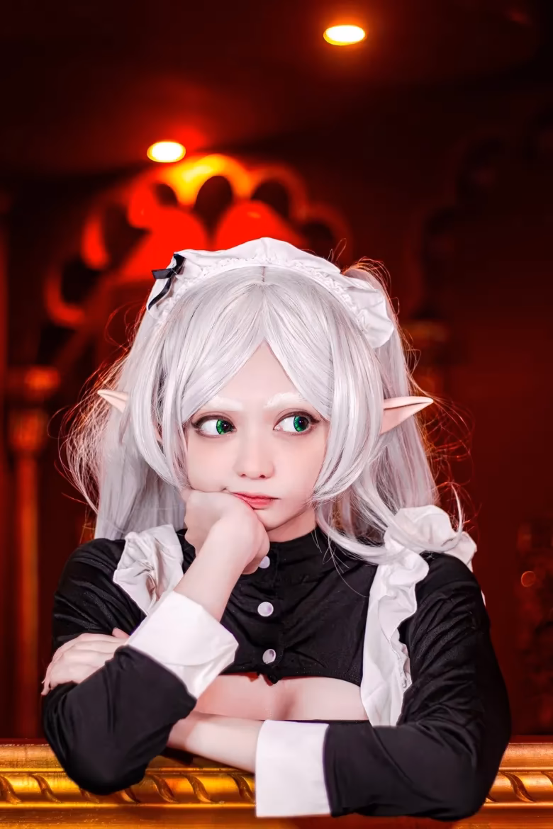 Evil Overlord Gabo as Frieren — cosplay photo 14 of 35