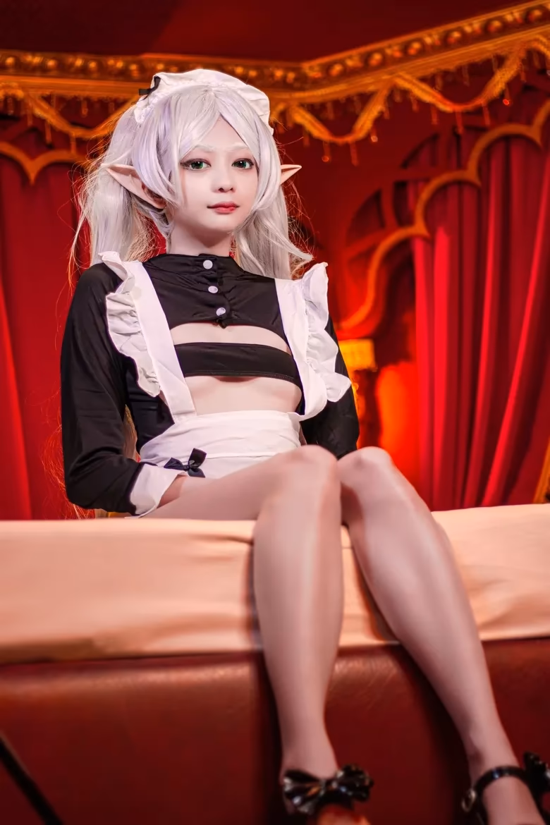 Evil Overlord Gabo as Frieren — cosplay photo 15 of 35