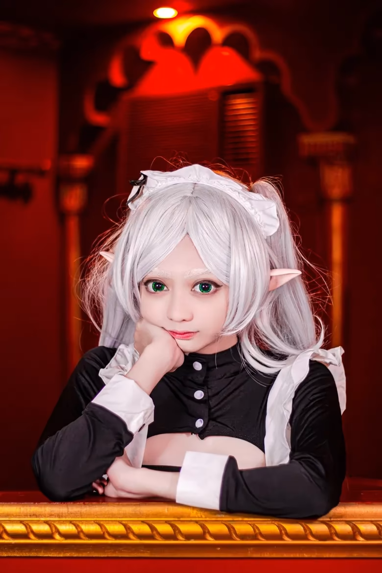 Evil Overlord Gabo as Frieren — cosplay photo 26 of 35