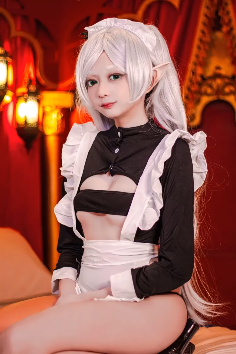 Evil Overlord Gabo as Frieren — cosplay photo 7 of 35