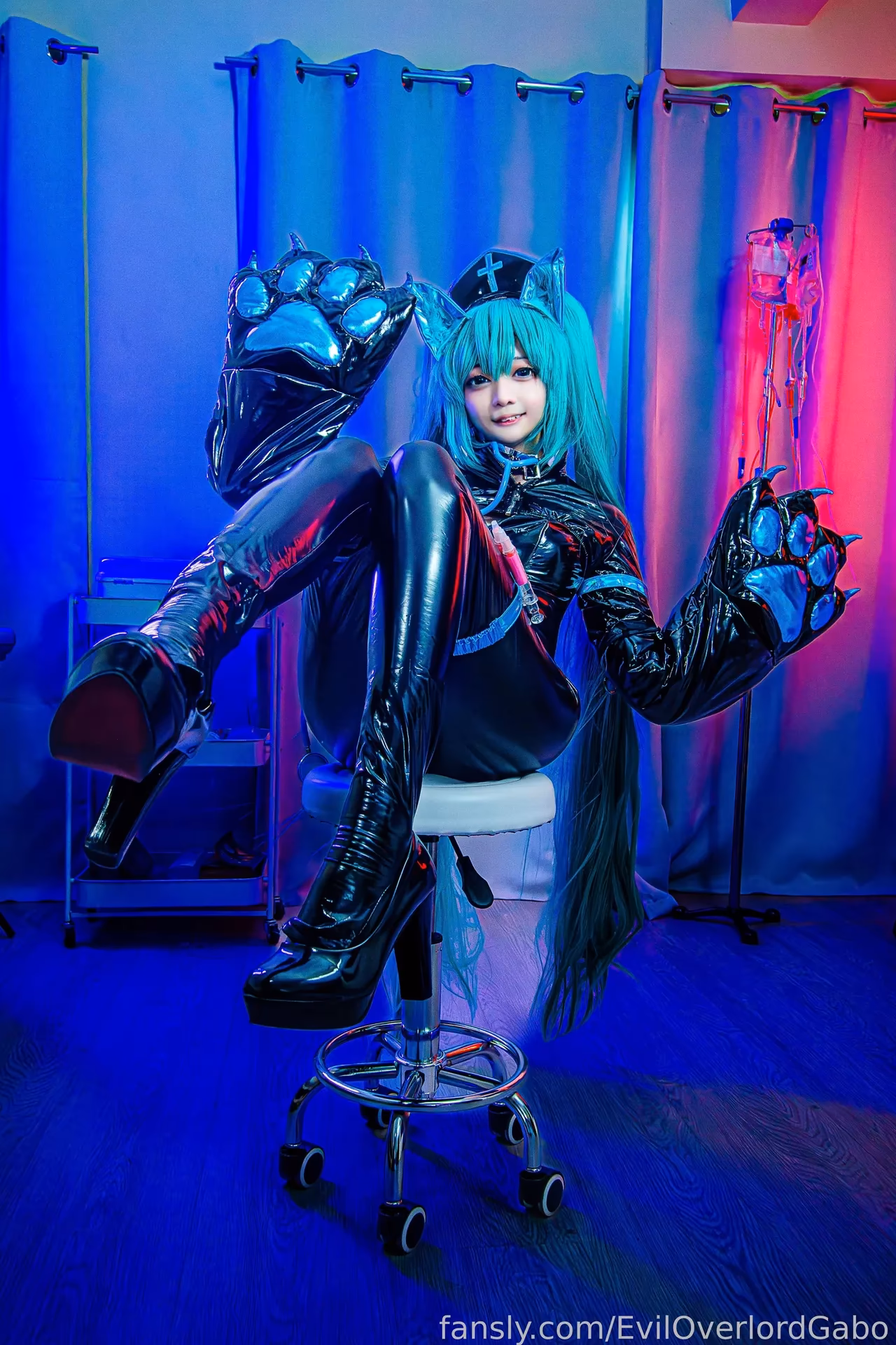 Evil Overlord Gabo as Hatsune Miku — cosplay photo 17 of 39