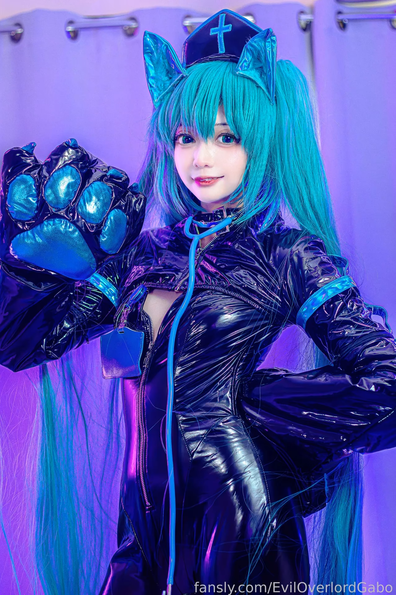 Evil Overlord Gabo as Hatsune Miku — cosplay photo 28 of 39