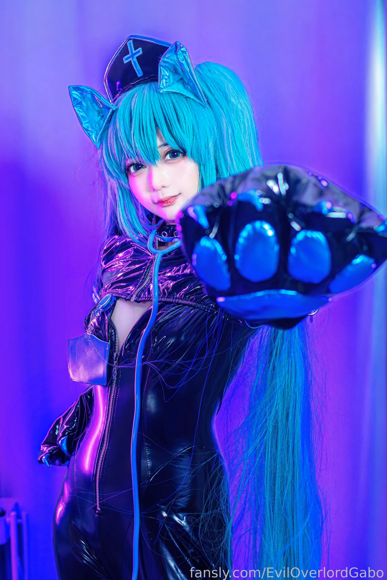 Evil Overlord Gabo as Hatsune Miku — cosplay photo 30 of 39