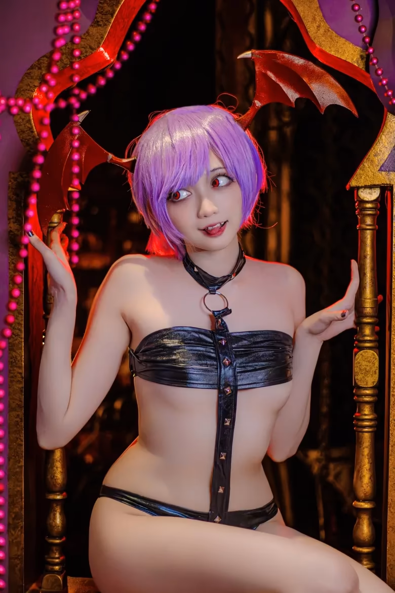 Evil Overlord Gabo as Lilith Aensland — cosplay photo 12 of 22