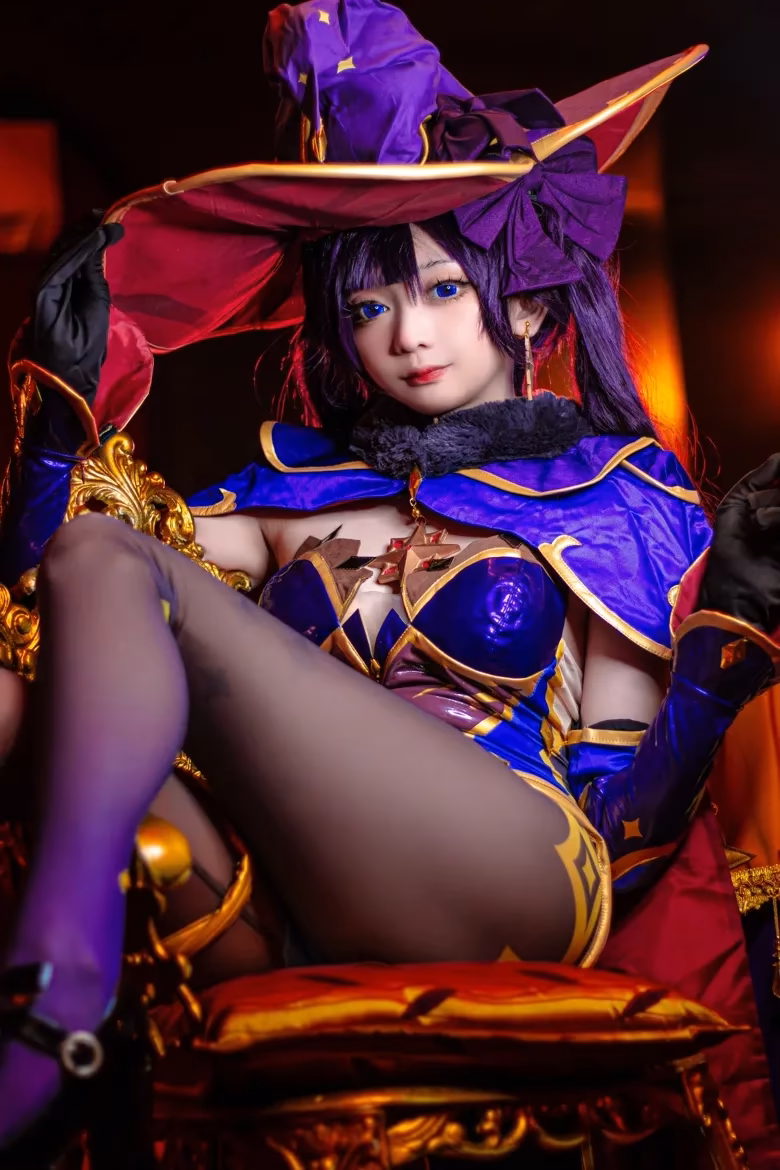 Evil Overlord Gabo as Mona Megistus — cosplay photo 14 of 31