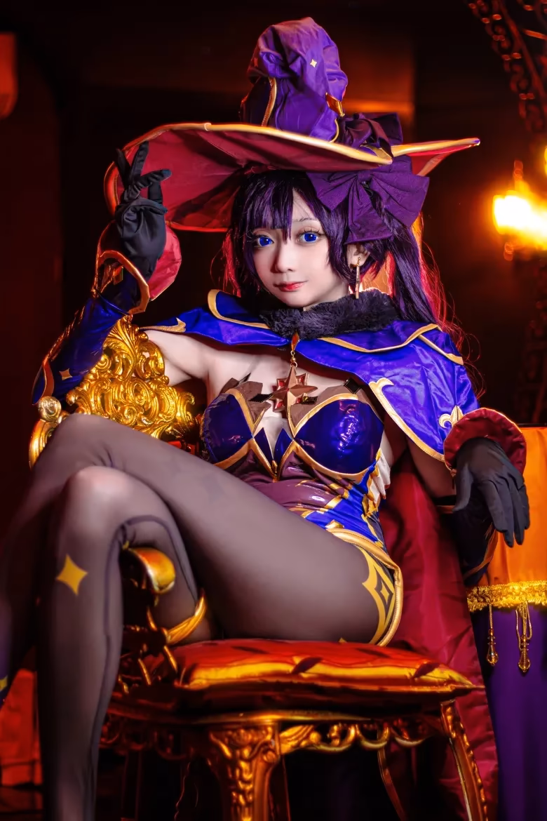 Evil Overlord Gabo as Mona Megistus — cosplay photo 16 of 31