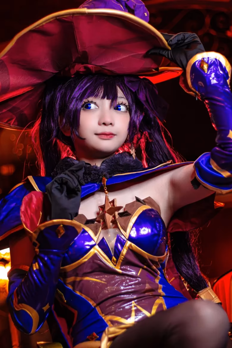 Evil Overlord Gabo as Mona Megistus — cosplay photo 19 of 31