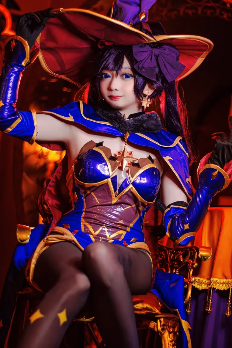 Evil Overlord Gabo as Mona Megistus — cosplay photo 29 of 31