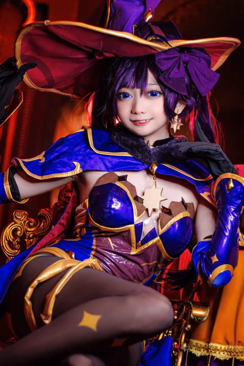 Evil Overlord Gabo as Mona Megistus — cosplay photo 30 of 31