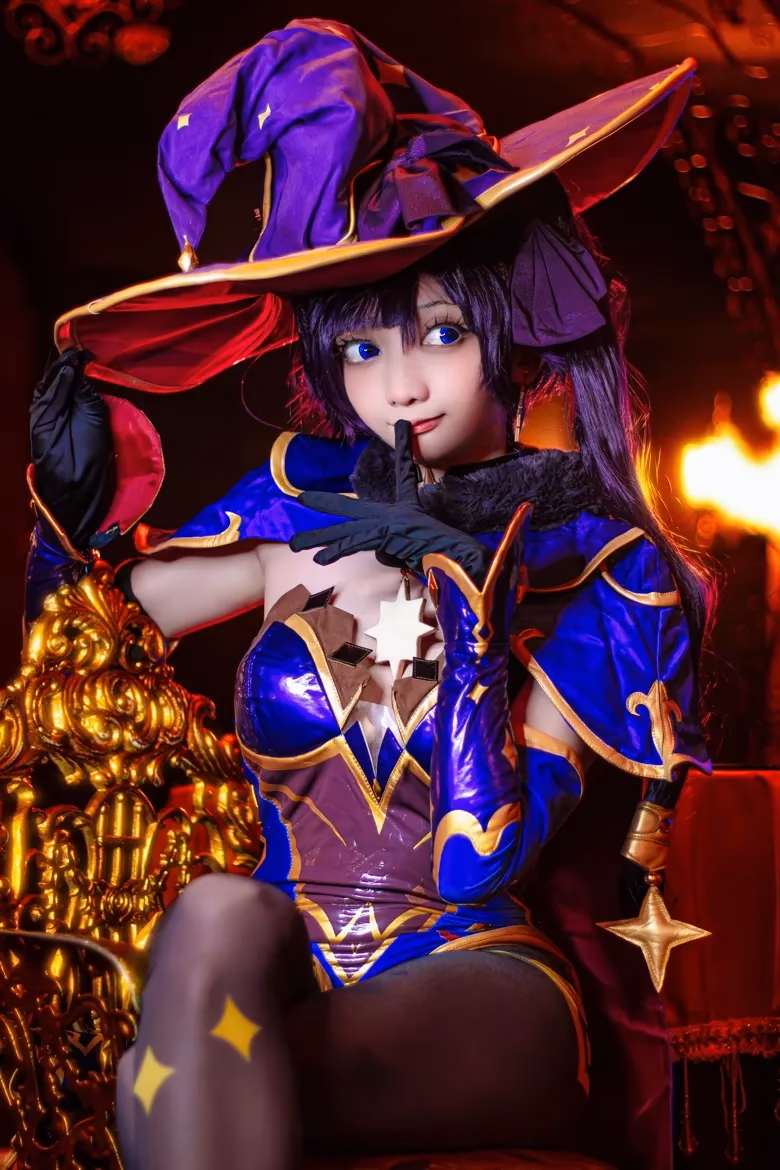 Evil Overlord Gabo as Mona Megistus — cosplay photo 5 of 31