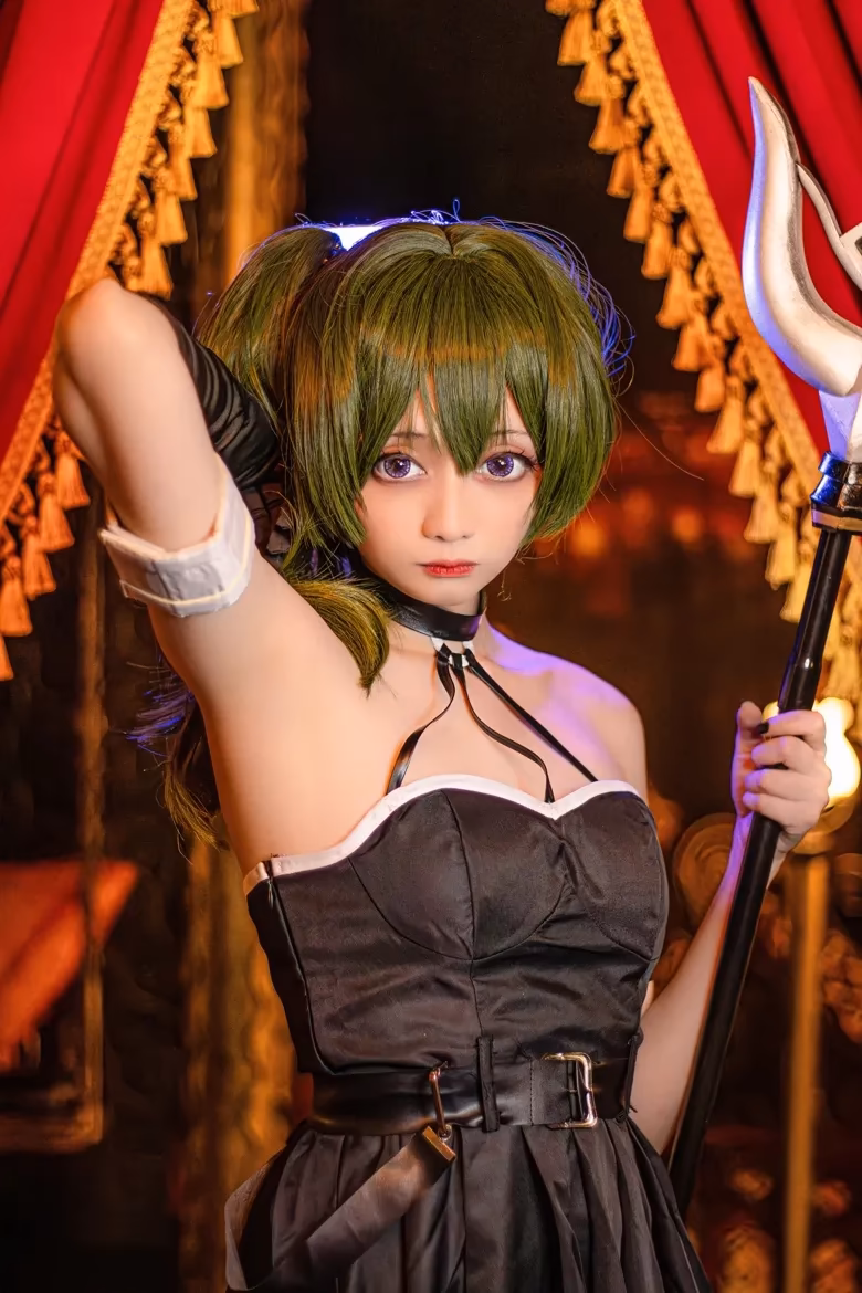 Evil Overlord Gabo as Ubel — cosplay photo 5 of 24