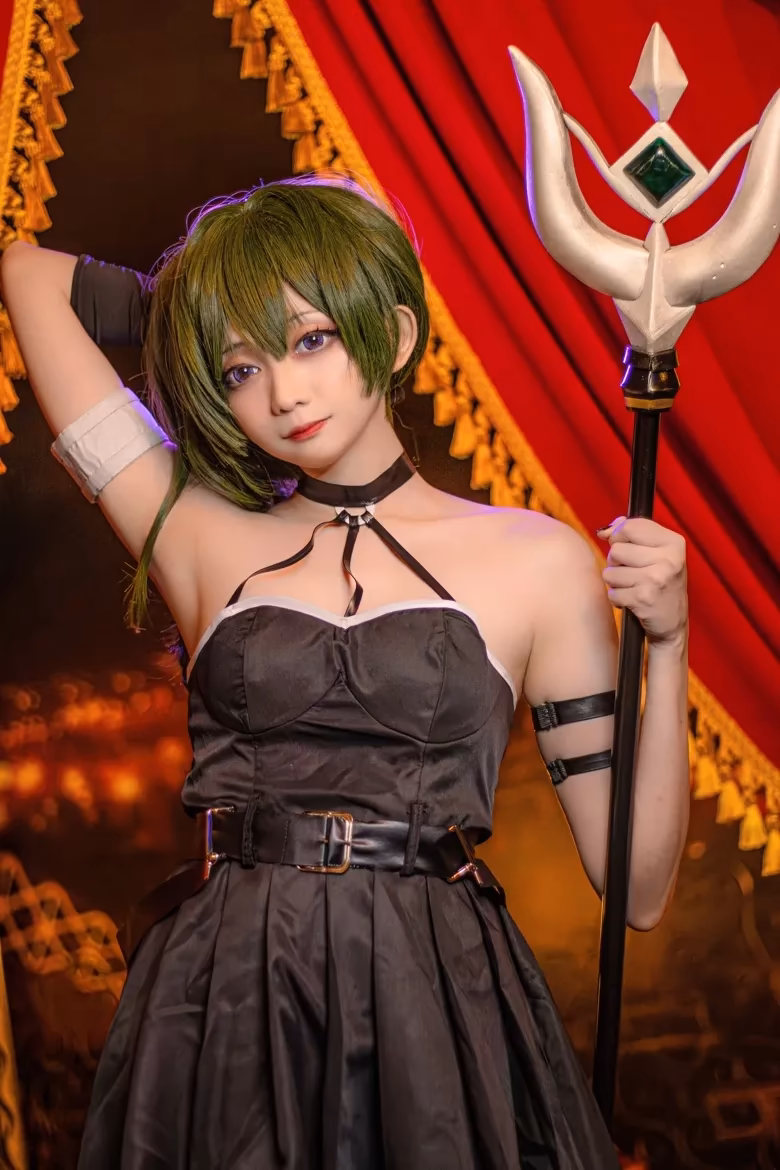 Evil Overlord Gabo as Ubel — cosplay photo 6 of 24