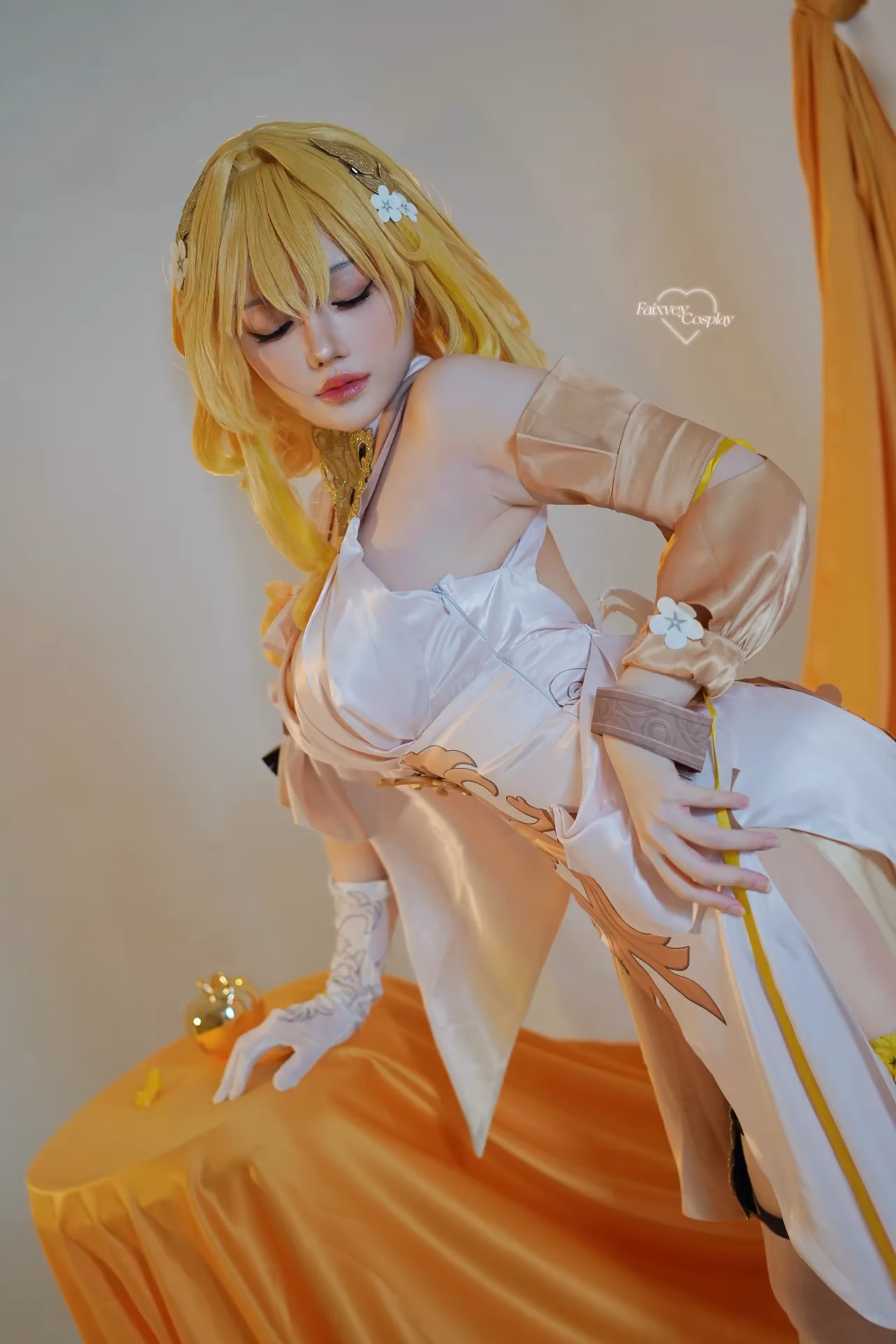 Faixvey as Aglaea — cosplay photo 2 of 10