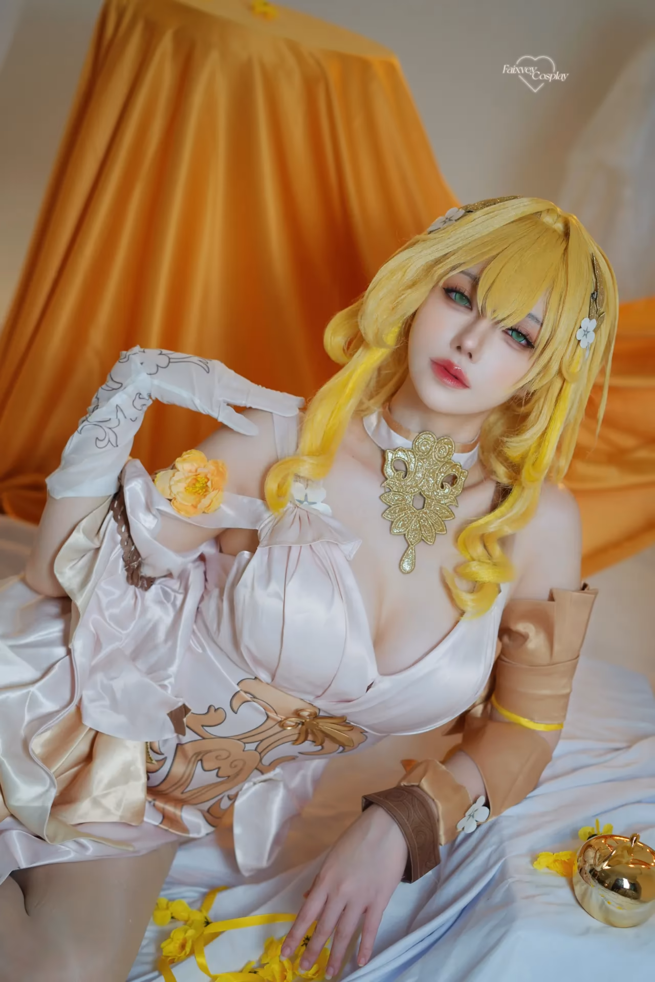Faixvey as Aglaea — cosplay photo 7 of 10