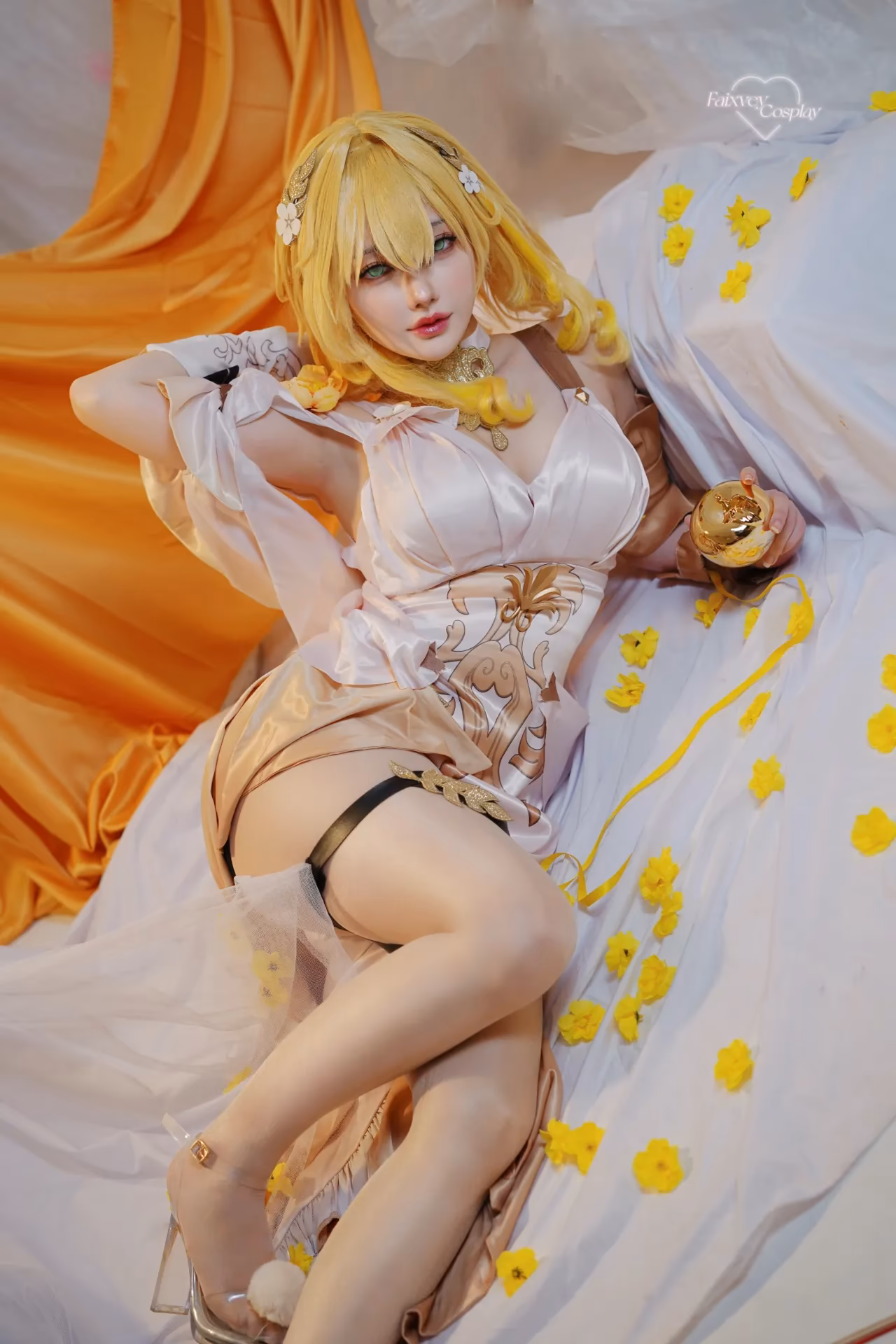 Faixvey as Aglaea — cosplay photo 9 of 10