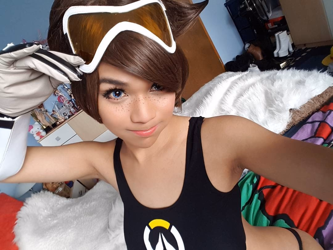 Fantastic Nami as Tracer — cosplay photo 10 of 11