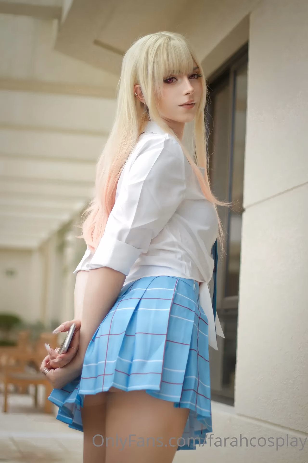 FarahRush as Marin Kitagawa — cosplay photo 4 of 10