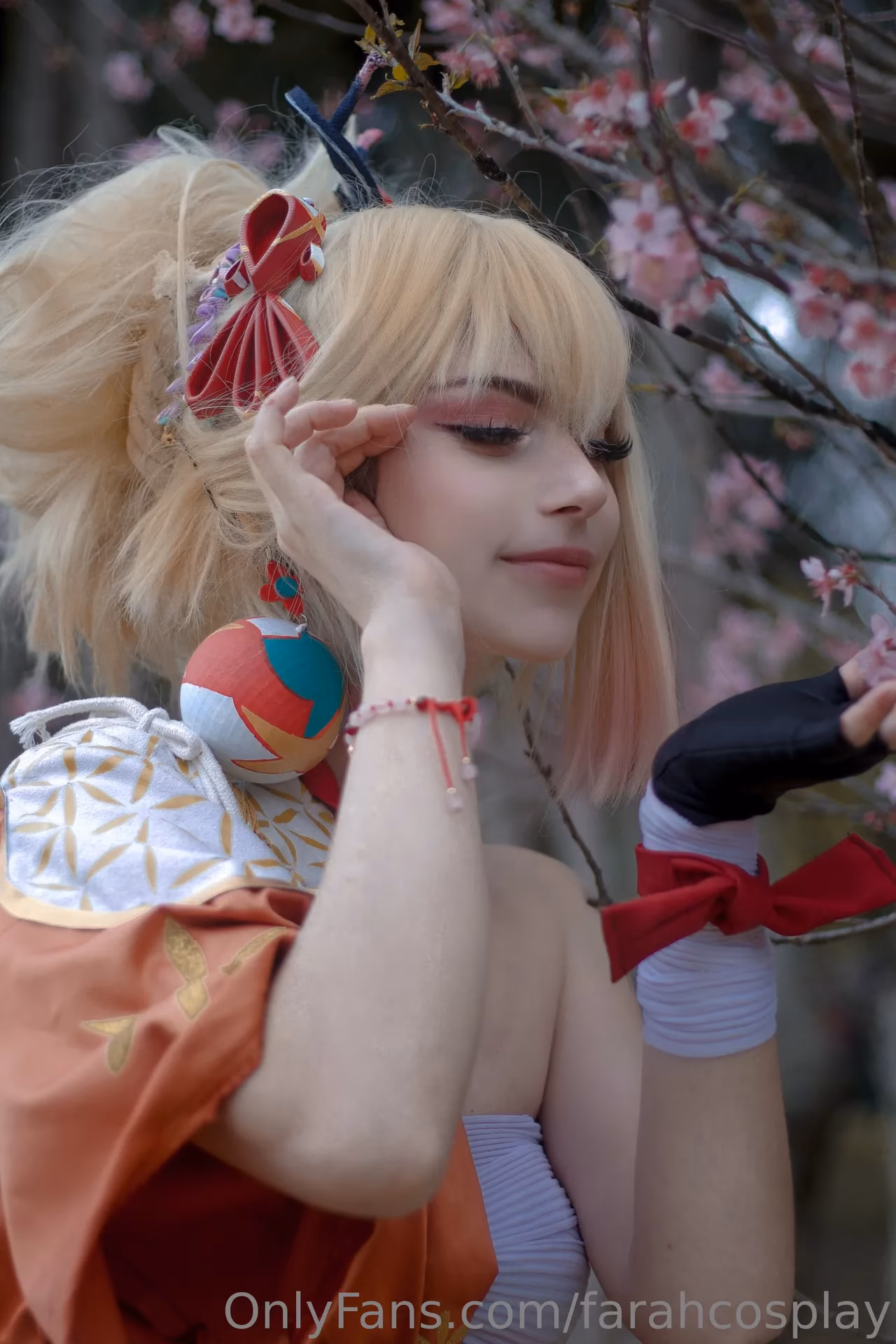 FarahRush as Yoimiya — cosplay photo 7 of 9
