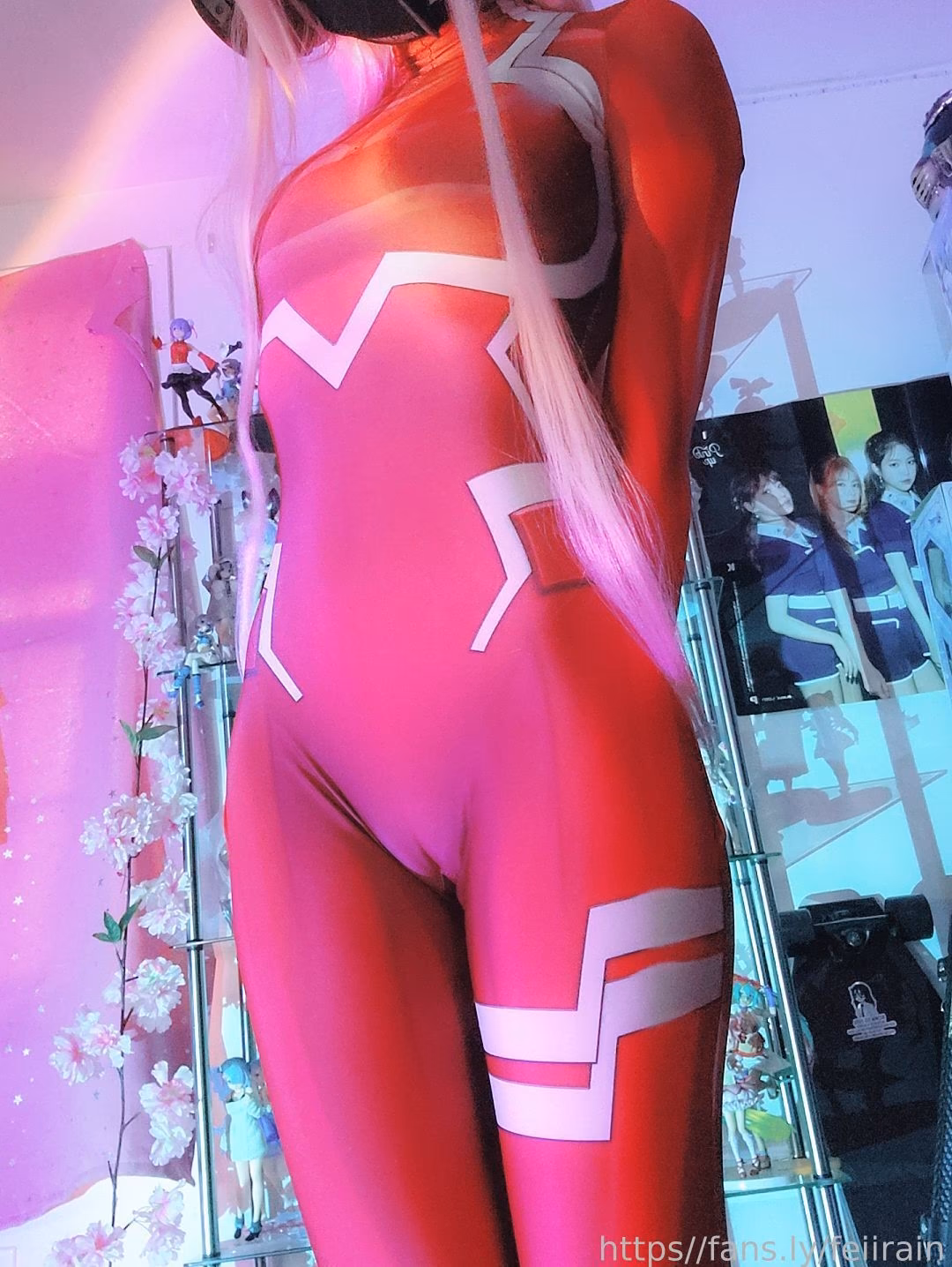 feiirain444 as Zero Two — cosplay photo 9 of 18