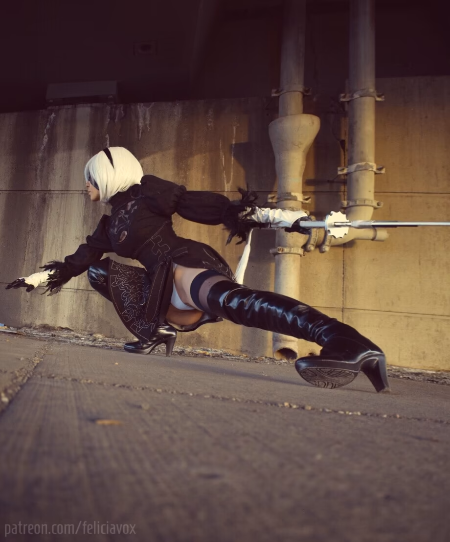 Felicia Vox as 2B — cosplay photo 11 of 60