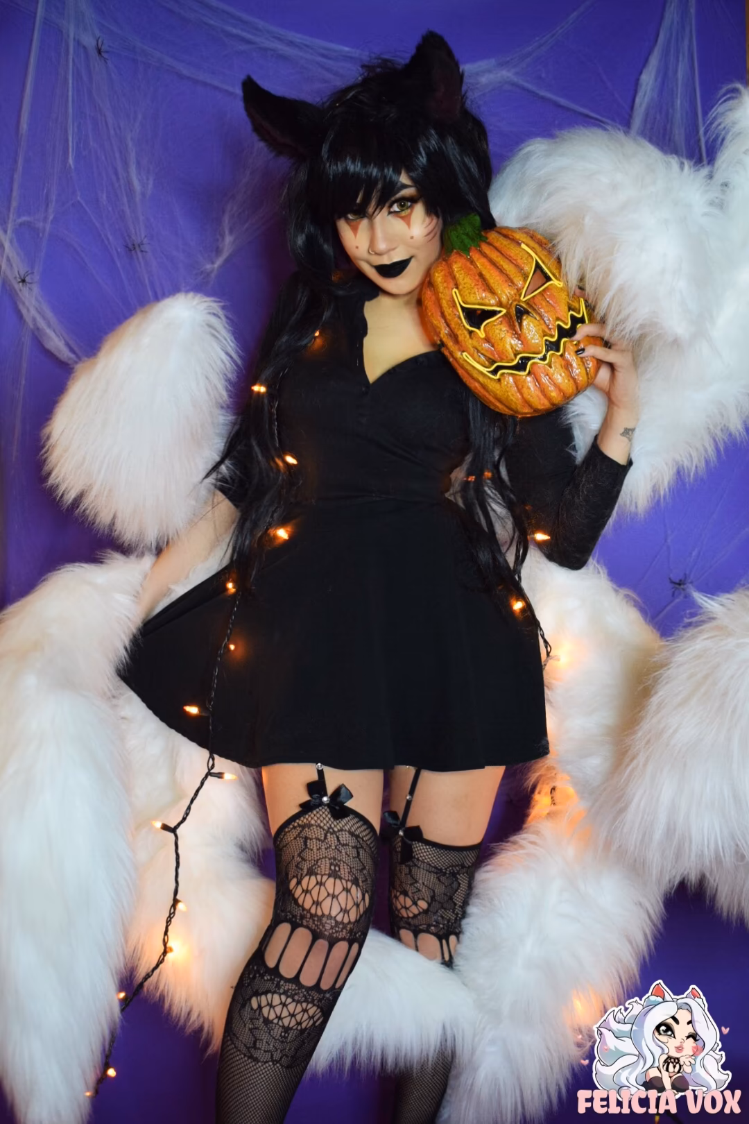Felicia Vox as Ahri — cosplay photo 18 of 77