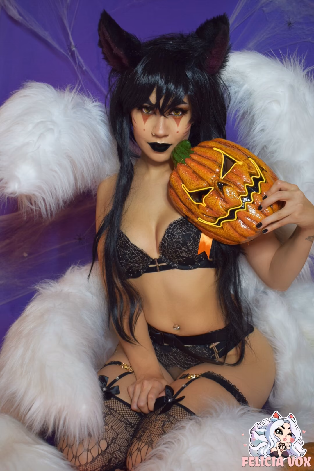 Felicia Vox as Ahri — cosplay photo 45 of 77