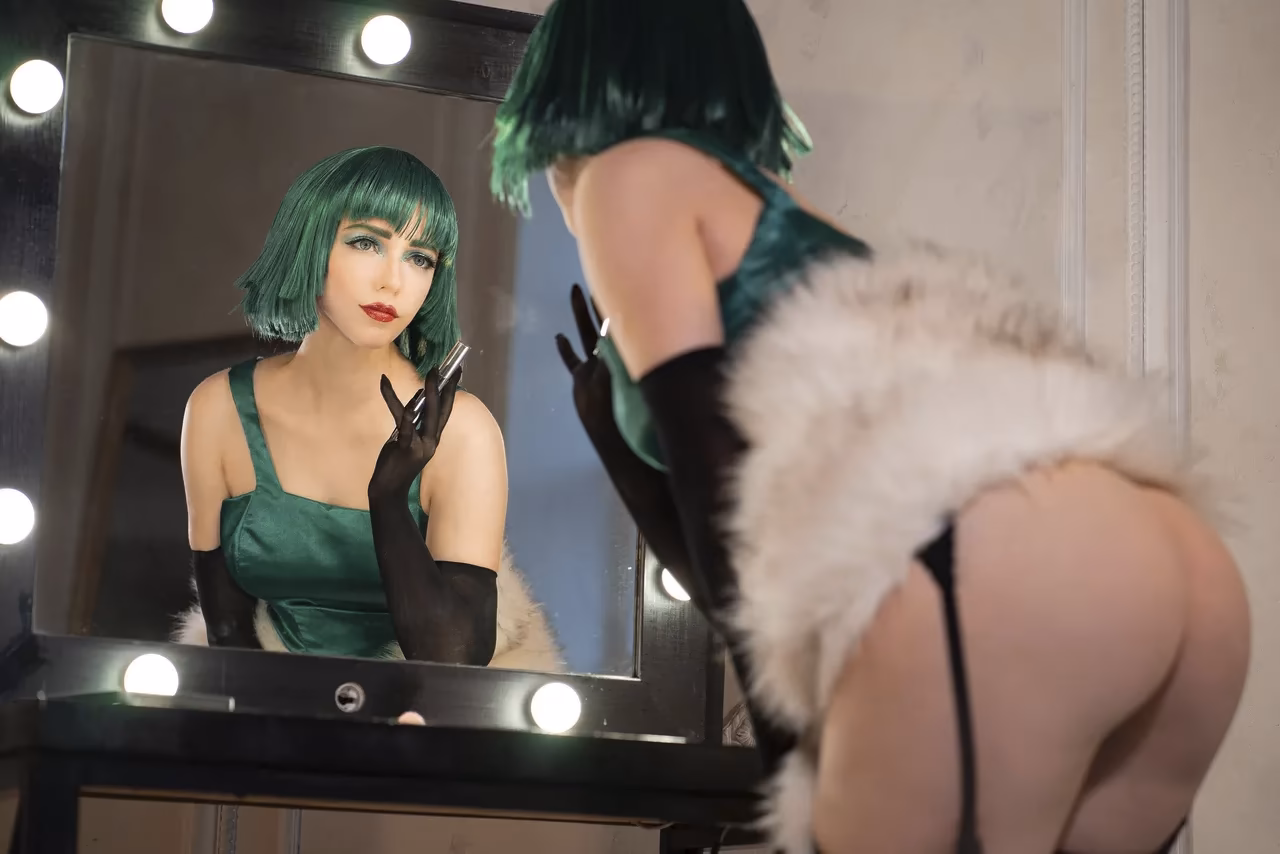 Flora Daria as Fubuki — cosplay photo 6 of 19