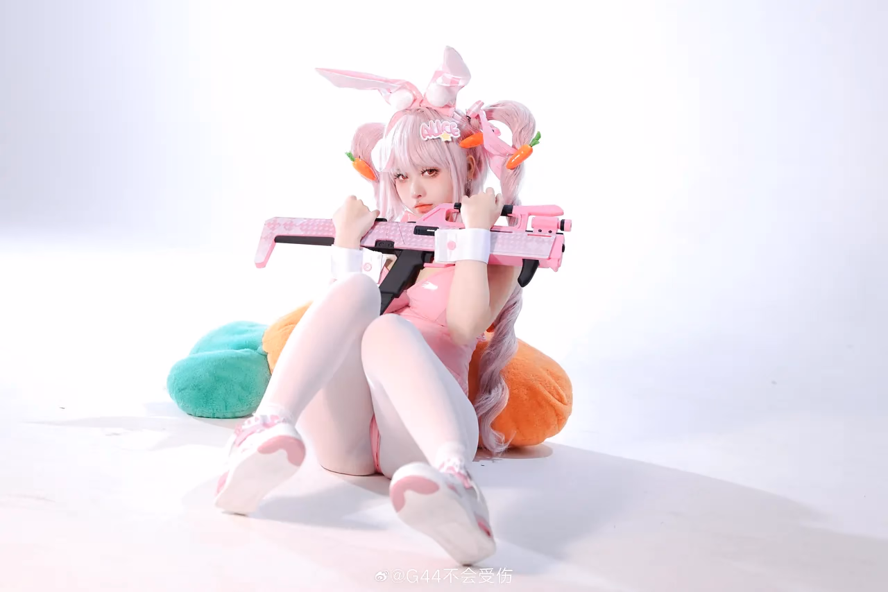 G44 wa Kizutsukanai as Alice — cosplay photo 12 of 15